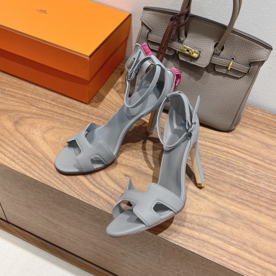 Palmprint. Heel height 10.5cm Hermes top version. High-heeled sandals P350Herme* Early Spring Counter New High-heeled Sandal Series ✔️Upper: Epson leather suede palm print ✔️Inner: Imported mixed-bred sheepskin ✔️Heel height: 10.5cm ✔️Outs: Original Itali Palmprint. Heel height 10.5cm Hermes top version. High-heeled sandals P350Herme* Early Spring Counter New High-heeled Sandal Series ✔️Upper: Epson leather suede palm print ✔️Inner: Imported mixed-bred sheepskin ✔️Heel height: 10.5cm ✔️Outs: Original Itali