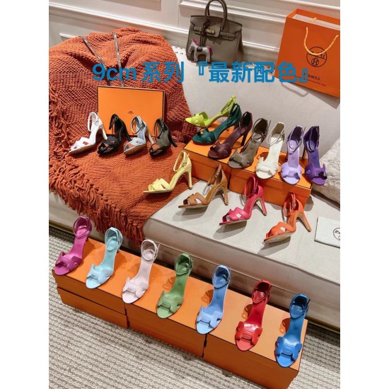 Palmprint. Heel height 9cm Hermes top version. High-heeled sandals P350Herme* Early Spring Counter New High-heeled Sandal Series ✔️Upper: Epson leather suede Palmprint ✔️Inner: Imported mixed-bred sheepskin ✔️Heel height: 9cm ✔️Outs: Original Italian leat Palmprint. Heel height 9cm Hermes top version. High-heeled sandals P350Herme* Early Spring Counter New High-heeled Sandal Series ✔️Upper: Epson leather suede Palmprint ✔️Inner: Imported mixed-bred sheepskin ✔️Heel height: 9cm ✔️Outs: Original Italian leat