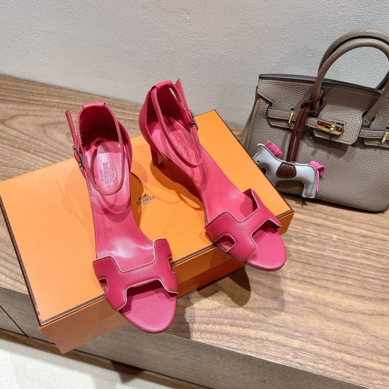 Palmprint. Heel height 7cm Hermes top version. High-heeled sandals P350Herme* Early Spring Counter New High-heeled Sandal Series ✔️Upper: Epson leather suede Palmprint ✔️Inner: Imported mixed-bred sheepskin ✔️Heel height: 7cm 9cm 10.5cm ✔️Outs: Original I Palmprint. Heel height 7cm Hermes top version. High-heeled sandals P350Herme* Early Spring Counter New High-heeled Sandal Series ✔️Upper: Epson leather suede Palmprint ✔️Inner: Imported mixed-bred sheepskin ✔️Heel height: 7cm 9cm 10.5cm ✔️Outs: Original I