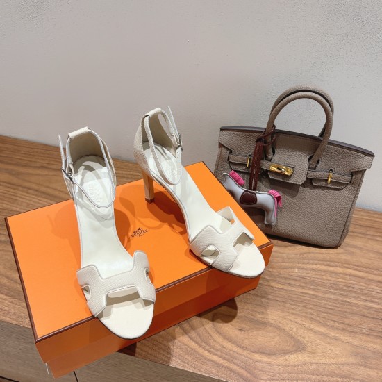 Palmprint. Heel height 9cm Hermes top version. High-heeled sandals P350Herme* Early Spring Counter New High-heeled Sandal Series ✔️Upper: Epson leather suede Palmprint ✔️Inner: Imported mixed-bred sheepskin ✔️Heel height: 9cm ✔️Outs: Original Italian leat Palmprint. Heel height 9cm Hermes top version. High-heeled sandals P350Herme* Early Spring Counter New High-heeled Sandal Series ✔️Upper: Epson leather suede Palmprint ✔️Inner: Imported mixed-bred sheepskin ✔️Heel height: 9cm ✔️Outs: Original Italian leat