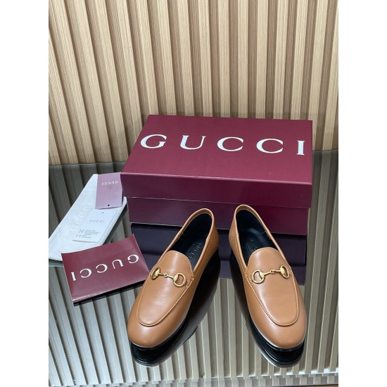 ✌️Gucci✌️Hot-up version is available for 2025 Early Autumn Series 3.25...Mount-year classic loafers⚡️⚡️New upgrade and production⚡️Purchase level!All spot Gucci loafers single shoes/back styles!Very delicate!The original lasting method is the same as that ✌️Gucci✌️Hot-up version is available for 2025 Early Autumn Series 3.25...Mount-year classic loafers⚡️⚡️New upgrade and production⚡️Purchase level!All spot Gucci loafers single shoes/back styles!Very delicate!The original lasting method is the same as that