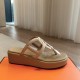 Hermes... a Eclair slippers 2024 new product + hot series of shoes with light soles, with a certain thickness that increases the height and makes your legs look longer!Body, breathable and comfortable technology fabric!A single item that combines color co Hermes... a Eclair slippers 2024 new product + hot series of shoes with light soles, with a certain thickness that increases the height and makes your legs look longer!Body, breathable and comfortable technology fabric!A single item that combines color co