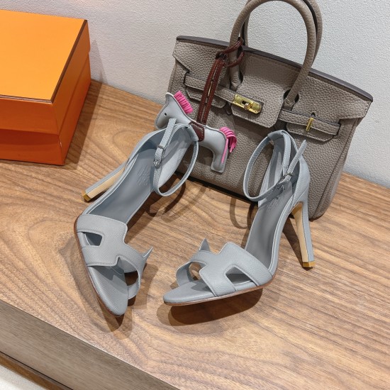 Palmprint. Heel height 10.5cm Hermes top version. High-heeled sandals P350Herme* Early Spring Counter New High-heeled Sandal Series ✔️Upper: Epson leather suede palm print ✔️Inner: Imported mixed-bred sheepskin ✔️Heel height: 10.5cm ✔️Outs: Original Itali Palmprint. Heel height 10.5cm Hermes top version. High-heeled sandals P350Herme* Early Spring Counter New High-heeled Sandal Series ✔️Upper: Epson leather suede palm print ✔️Inner: Imported mixed-bred sheepskin ✔️Heel height: 10.5cm ✔️Outs: Original Itali