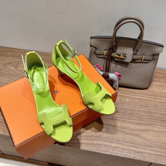 Palmprint. Heel height 7cm Hermes top version. High-heeled sandals 350Herm early spring counter new high-heeled sandal series ✔️Upper: Epson leather suede palm print ✔️Inner: Imported mixed-bred sheepskin ✔️Heel height: 7cm 9cm 10.5cm ✔️outsole: Original Palmprint. Heel height 7cm Hermes top version. High-heeled sandals 350Herm early spring counter new high-heeled sandal series ✔️Upper: Epson leather suede palm print ✔️Inner: Imported mixed-bred sheepskin ✔️Heel height: 7cm 9cm 10.5cm ✔️outsole: Original