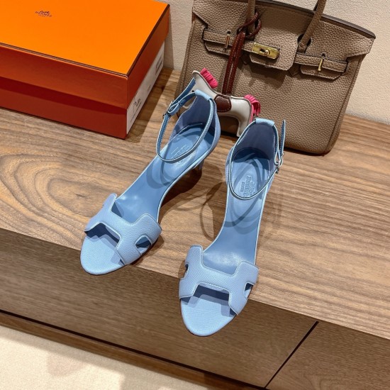 Palmprint. Heel height 7cm Hermes top version. High-heeled sandals 350Herme* Early Spring Counter New High-heeled Sandal Series ✔️Upper: Epson leather suede palm print ✔️Inner: Imported mixed-bred sheepskin ✔️Heel height: 7cm 9cm 10.5cm ✔️Outs: Original I Palmprint. Heel height 7cm Hermes top version. High-heeled sandals 350Herme* Early Spring Counter New High-heeled Sandal Series ✔️Upper: Epson leather suede palm print ✔️Inner: Imported mixed-bred sheepskin ✔️Heel height: 7cm 9cm 10.5cm ✔️Outs: Original I