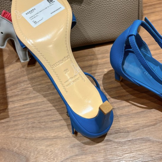 Palmprint. Heel height 7cm Hermes top version. High-heeled sandals 350Herm early spring counter new high-heeled sandal series ✔️Upper: Epson leather suede palm print ✔️Inner: Imported mixed-bred sheepskin ✔️Heel height: 7cm 9cm 10.5cm ✔️outsole: Original Palmprint. Heel height 7cm Hermes top version. High-heeled sandals 350Herm early spring counter new high-heeled sandal series ✔️Upper: Epson leather suede palm print ✔️Inner: Imported mixed-bred sheepskin ✔️Heel height: 7cm 9cm 10.5cm ✔️outsole: Original