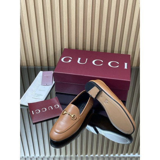 ✌️Gucci✌️Hot-up version is available for 2025 Early Autumn Series 3.25...Mount-year classic loafers⚡️⚡️New upgrade and production⚡️Purchase level!All spot Gucci loafers single shoes/back styles!Very delicate!The original lasting method is the same as that ✌️Gucci✌️Hot-up version is available for 2025 Early Autumn Series 3.25...Mount-year classic loafers⚡️⚡️New upgrade and production⚡️Purchase level!All spot Gucci loafers single shoes/back styles!Very delicate!The original lasting method is the same as that