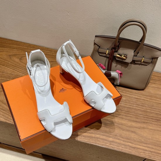 Palmprint. Heel height 7cm Hermes top version. High-heeled sandals 350Herme* Early Spring Counter New High-heeled Sandal Series ✔️Upper: Epson leather suede palm print ✔️Inner: Imported mixed-bred sheepskin ✔️Heel height: 7cm 9cm 10.5cm ✔️Outs: Original I Palmprint. Heel height 7cm Hermes top version. High-heeled sandals 350Herme* Early Spring Counter New High-heeled Sandal Series ✔️Upper: Epson leather suede palm print ✔️Inner: Imported mixed-bred sheepskin ✔️Heel height: 7cm 9cm 10.5cm ✔️Outs: Original I