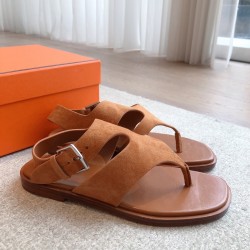 Hermes clip-toe sandals Hermes... a Eclair 2025 new color + hot series style is super positive, with a certain thickness to increase the height and make your legs look longer!A single item that is breathable and comfortable in the body, calfskin, spring a