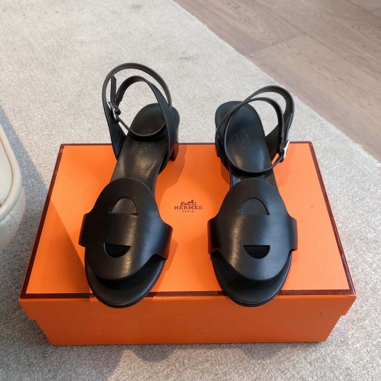 Hermes top-grade, medium-heeled, pig nose sandals Hermes... a Eclair 2025 new color + hot series style is super positive, with a certain thickness to increase the height and make your legs look longer!A single item that is breathable and comfortable in th Hermes top-grade, medium-heeled, pig nose sandals Hermes... a Eclair 2025 new color + hot series style is super positive, with a certain thickness to increase the height and make your legs look longer!A single item that is breathable and comfortable in th