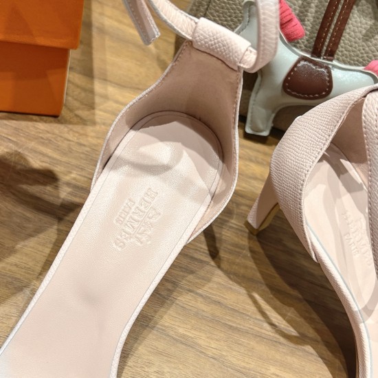 Palmprint. Heel height 7cm Hermes top version. High-heeled sandals 350Herme Early Spring Counter New High-heeled Sandal Series ✔️Upper: Epson leather suede Palmprint ✔️Inner: Imported mixed-bred sheepskin ✔️Heel height: 7cm 9cm 10.5cm ✔️Outs: Original Ita Palmprint. Heel height 7cm Hermes top version. High-heeled sandals 350Herme Early Spring Counter New High-heeled Sandal Series ✔️Upper: Epson leather suede Palmprint ✔️Inner: Imported mixed-bred sheepskin ✔️Heel height: 7cm 9cm 10.5cm ✔️Outs: Original Ita