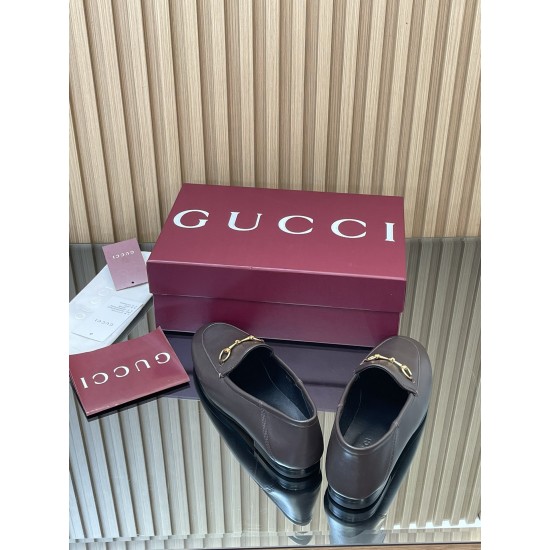 ✌️Gucci✌️Hot-up version is available for 2025 Early Autumn Series 3.25...Mount-year classic loafers⚡️⚡️New upgrade and production⚡️Purchase level!All spot Gucci loafers single shoes/back styles!Very delicate!The original lasting method is the same as that ✌️Gucci✌️Hot-up version is available for 2025 Early Autumn Series 3.25...Mount-year classic loafers⚡️⚡️New upgrade and production⚡️Purchase level!All spot Gucci loafers single shoes/back styles!Very delicate!The original lasting method is the same as that