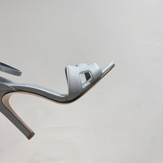 Palmprint. Heel height 10.5cm Hermes top version. High-heeled sandals P350Herme* Early Spring Counter New High-heeled Sandal Series ✔️Upper: Epson leather suede palm print ✔️Inner: Imported mixed-bred sheepskin ✔️Heel height: 10.5cm ✔️Outs: Original Itali Palmprint. Heel height 10.5cm Hermes top version. High-heeled sandals P350Herme* Early Spring Counter New High-heeled Sandal Series ✔️Upper: Epson leather suede palm print ✔️Inner: Imported mixed-bred sheepskin ✔️Heel height: 10.5cm ✔️Outs: Original Itali