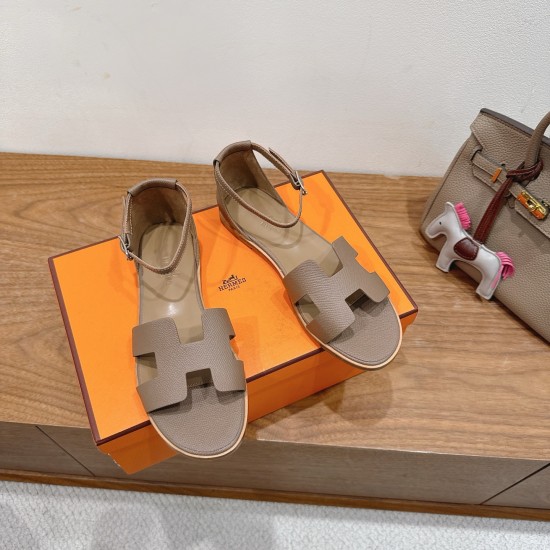 Hermes' classic hot products are launched in Dongguan... a Eclair 2025 new color + hot series style is super positive, with a certain thickness that increases the height and makes your legs look longer!A single item that is breathable and comfortable in t Hermes' classic hot products are launched in Dongguan... a Eclair 2025 new color + hot series style is super positive, with a certain thickness that increases the height and makes your legs look longer!A single item that is breathable and comfortable in t