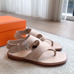 Hermes clip-toe sandals Hermes... a Eclair 2025 new color + hot series style is super positive, with a certain thickness to increase the height and make your legs look longer!A single item that is breathable and comfortable in the body, calfskin, spring a