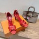 Palmprint. Heel height 9cm Hermes top version. High-heeled sandals P350Herme* Early Spring Counter New High-heeled Sandal Series ✔️Upper: Epson leather suede Palmprint ✔️Inner: Imported mixed-bred sheepskin ✔️Heel height: 9cm ✔️Outs: Original Italian leat Palmprint. Heel height 9cm Hermes top version. High-heeled sandals P350Herme* Early Spring Counter New High-heeled Sandal Series ✔️Upper: Epson leather suede Palmprint ✔️Inner: Imported mixed-bred sheepskin ✔️Heel height: 9cm ✔️Outs: Original Italian leat