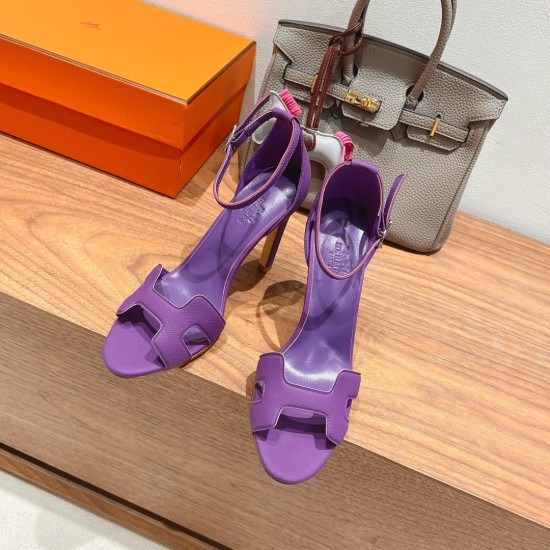 Palmprint. Heel height 10.5cm Hermes top version. High-heeled sandals P350Herme* Early Spring Counter New High-heeled Sandal Series ✔️Upper: Epson leather suede palm print ✔️Inner: Imported mixed-bred sheepskin ✔️Heel height: 10.5cm ✔️Outs: Original Itali Palmprint. Heel height 10.5cm Hermes top version. High-heeled sandals P350Herme* Early Spring Counter New High-heeled Sandal Series ✔️Upper: Epson leather suede palm print ✔️Inner: Imported mixed-bred sheepskin ✔️Heel height: 10.5cm ✔️Outs: Original Itali
