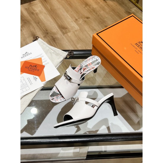 330 [top version of the counter]… Hermes - kelly slim heel sandals… Hermes brain-dead fans must buy top quality…--Classic undefeated hardware original mold replica upper: imported top layer cowhide foot pad: 3D printed lining: imported lambskin outsole: I