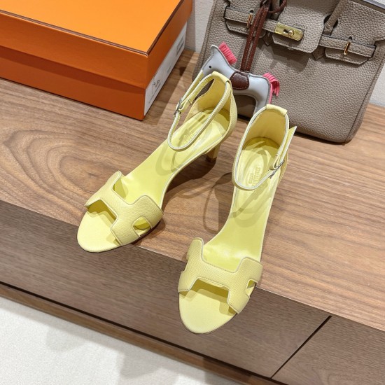 Palmprint. Heel height 7cm Hermes top version. High-heeled sandals 350Herme* Early Spring Counter New High-heeled Sandal Series ✔️Upper: Epson leather suede palm print ✔️Inner: Imported mixed-bred sheepskin ✔️Heel height: 7cm 9cm 10.5cm ✔️Outs: Original I Palmprint. Heel height 7cm Hermes top version. High-heeled sandals 350Herme* Early Spring Counter New High-heeled Sandal Series ✔️Upper: Epson leather suede palm print ✔️Inner: Imported mixed-bred sheepskin ✔️Heel height: 7cm 9cm 10.5cm ✔️Outs: Original I