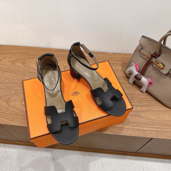 Hermes classic hits are launched... a Eclair 2025 new color + hit series has a super positive style, with a certain thickness that increases the height and makes your legs look longer!A single item that is breathable and comfortable in the body, calfskin, Hermes classic hits are launched... a Eclair 2025 new color + hit series has a super positive style, with a certain thickness that increases the height and makes your legs look longer!A single item that is breathable and comfortable in the body, calfskin,
