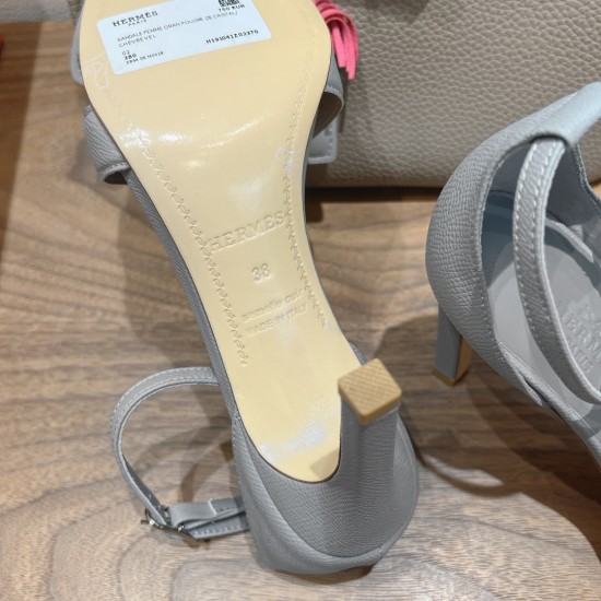 Palmprint. Heel height 9cm Hermes top version. High-heeled sandals P350Herme* Early Spring Counter New High-heeled Sandal Series ✔️Upper: Epson leather suede Palmprint ✔️Inner: Imported mixed-bred sheepskin ✔️Heel height: 9cm ✔️Outs: Original Italian leat Palmprint. Heel height 9cm Hermes top version. High-heeled sandals P350Herme* Early Spring Counter New High-heeled Sandal Series ✔️Upper: Epson leather suede Palmprint ✔️Inner: Imported mixed-bred sheepskin ✔️Heel height: 9cm ✔️Outs: Original Italian leat