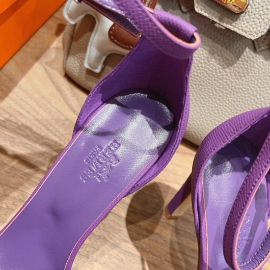 Palmprint. Heel height 9cm Hermes top version. High-heeled sandals P350Herme* Early Spring Counter New High-heeled Sandal Series ✔️Upper: Epson leather suede Palmprint ✔️Inner: Imported mixed-bred sheepskin ✔️Heel height: 9cm ✔️Outs: Original Italian leat Palmprint. Heel height 9cm Hermes top version. High-heeled sandals P350Herme* Early Spring Counter New High-heeled Sandal Series ✔️Upper: Epson leather suede Palmprint ✔️Inner: Imported mixed-bred sheepskin ✔️Heel height: 9cm ✔️Outs: Original Italian leat