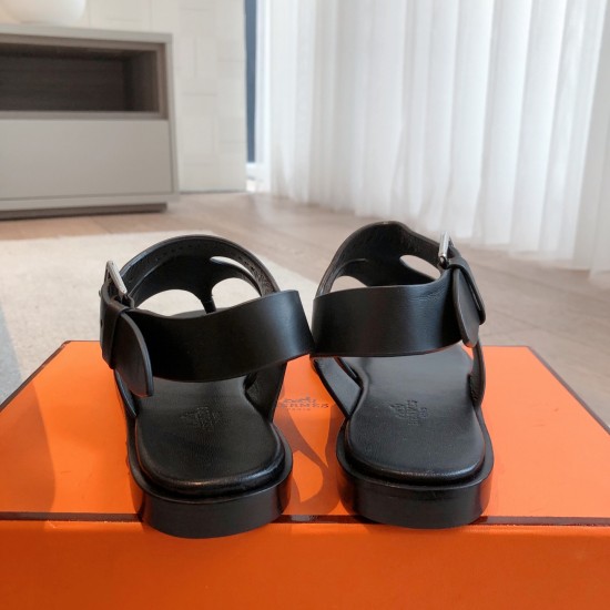 Hermes clip-toe sandals Hermes... a Eclair 2025 new color + hot series style is super positive, with a certain thickness to increase the height and make your legs look longer!A single item that is breathable and comfortable in the body, calfskin, spring a Hermes clip-toe sandals Hermes... a Eclair 2025 new color + hot series style is super positive, with a certain thickness to increase the height and make your legs look longer!A single item that is breathable and comfortable in the body, calfskin, spring a