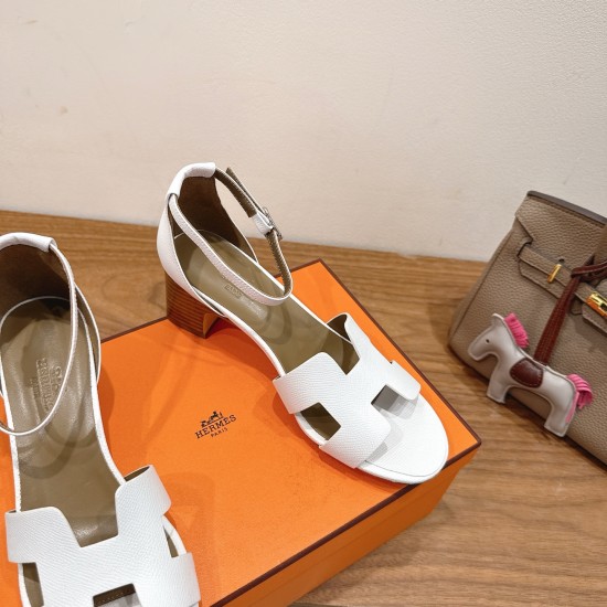 Hermes' classic hot products are launched in Dongguan... a Eclair 2025 new color + hot series style is super positive, with a certain thickness that increases the height and makes your legs look longer!A single item that is breathable and comfortable in t Hermes' classic hot products are launched in Dongguan... a Eclair 2025 new color + hot series style is super positive, with a certain thickness that increases the height and makes your legs look longer!A single item that is breathable and comfortable in t