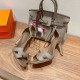 Palmprint. Heel height 10.5cm Hermes top version. High-heeled sandals P350Herme* Early Spring Counter New High-heeled Sandal Series ✔️Upper: Epson leather suede palm print ✔️Inner: Imported mixed-bred sheepskin ✔️Heel height: 10.5cm ✔️Outs: Original Itali Palmprint. Heel height 10.5cm Hermes top version. High-heeled sandals P350Herme* Early Spring Counter New High-heeled Sandal Series ✔️Upper: Epson leather suede palm print ✔️Inner: Imported mixed-bred sheepskin ✔️Heel height: 10.5cm ✔️Outs: Original Itali