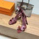 Palmprint. Heel height 10.5cm Hermes top version. High-heeled sandals P350Herme* Early Spring Counter New High-heeled Sandal Series ✔️Upper: Epson leather suede palm print ✔️Inner: Imported mixed-bred sheepskin ✔️Heel height: 10.5cm ✔️Outs: Original Itali Palmprint. Heel height 10.5cm Hermes top version. High-heeled sandals P350Herme* Early Spring Counter New High-heeled Sandal Series ✔️Upper: Epson leather suede palm print ✔️Inner: Imported mixed-bred sheepskin ✔️Heel height: 10.5cm ✔️Outs: Original Itali