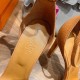 Palmprint. Heel height 10.5cm Hermes top version. High-heeled sandals P350Herme* Early Spring Counter New High-heeled Sandal Series ✔️Upper: Epson leather suede palm print ✔️Inner: Imported mixed-bred sheepskin ✔️Heel height: 10.5cm ✔️Outs: Original Itali Palmprint. Heel height 10.5cm Hermes top version. High-heeled sandals P350Herme* Early Spring Counter New High-heeled Sandal Series ✔️Upper: Epson leather suede palm print ✔️Inner: Imported mixed-bred sheepskin ✔️Heel height: 10.5cm ✔️Outs: Original Itali