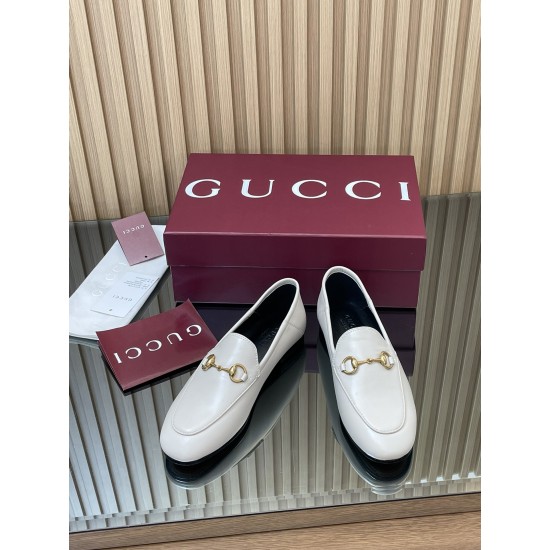 ✌️Gucci✌️Hot-up version is available for 2025 Early Autumn Series 3.25...Mount-year classic loafers⚡️⚡️New upgrade and production⚡️Purchase level!All spot Gucci loafers single shoes/back styles!Very delicate!The original lasting method is the same as that ✌️Gucci✌️Hot-up version is available for 2025 Early Autumn Series 3.25...Mount-year classic loafers⚡️⚡️New upgrade and production⚡️Purchase level!All spot Gucci loafers single shoes/back styles!Very delicate!The original lasting method is the same as that