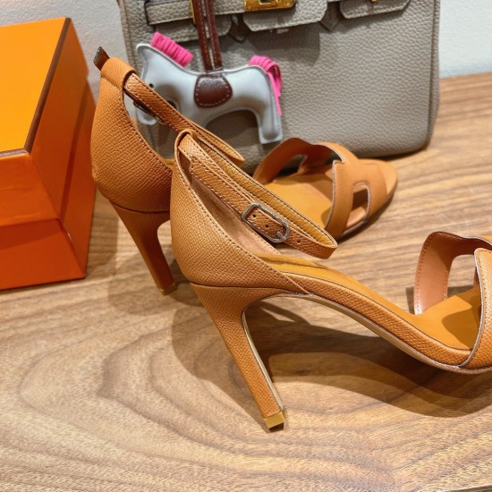 Palmprint. Heel height 9cm Hermes top version. High-heeled sandals P350Herme* Early Spring Counter New High-heeled Sandal Series ✔️Upper: Epson leather suede Palmprint ✔️Inner: Imported mixed-bred sheepskin ✔️Heel height: 9cm ✔️Outs: Original Italian leat Palmprint. Heel height 9cm Hermes top version. High-heeled sandals P350Herme* Early Spring Counter New High-heeled Sandal Series ✔️Upper: Epson leather suede Palmprint ✔️Inner: Imported mixed-bred sheepskin ✔️Heel height: 9cm ✔️Outs: Original Italian leat