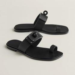 Hermes ❤️Top version. Clip-toe flat bottom drag Hermes... a Eclair 2025 new Kelly+ hit series style is super positive, body-transparent and breathable and comfortable imported cowhide spring and summer color combination and appearance and comfort!Channel 