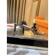 330 [top version of the counter]… Hermes - kelly slim heel sandals… Hermes brain-dead fans must buy top quality…--Classic undefeated hardware original mold replica upper: imported top layer cowhide foot pad: 3D printed lining: imported lambskin outsole: I
