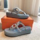 Hermes... a Eclair slippers 2024 new product + hot series of shoes with light soles, with a certain thickness that increases the height and makes your legs look longer!Body, breathable and comfortable technology fabric!A single item that combines color co Hermes... a Eclair slippers 2024 new product + hot series of shoes with light soles, with a certain thickness that increases the height and makes your legs look longer!Body, breathable and comfortable technology fabric!A single item that combines color co