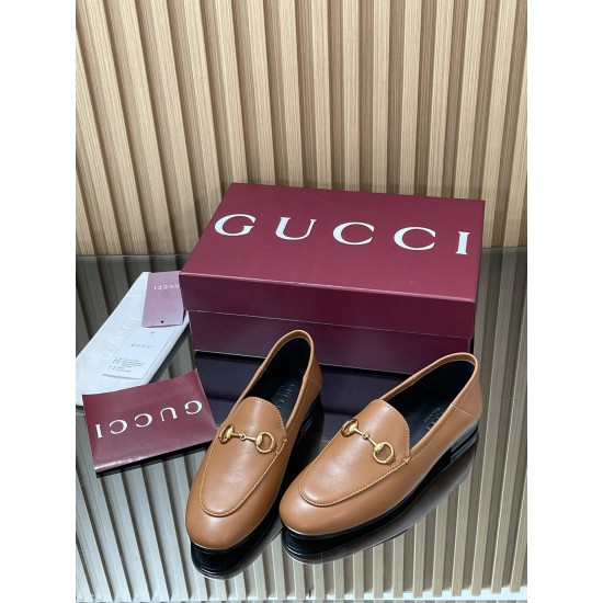 ✌️Gucci✌️Hot-up version is available for 2025 Early Autumn Series 3.25...Mount-year classic loafers⚡️⚡️New upgrade and production⚡️Purchase level!All spot Gucci loafers single shoes/back styles!Very delicate!The original lasting method is the same as that ✌️Gucci✌️Hot-up version is available for 2025 Early Autumn Series 3.25...Mount-year classic loafers⚡️⚡️New upgrade and production⚡️Purchase level!All spot Gucci loafers single shoes/back styles!Very delicate!The original lasting method is the same as that