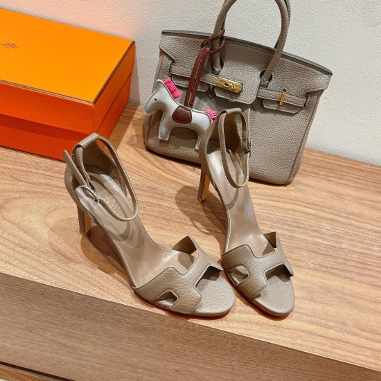 Palmprint. Heel height 9cm Hermes top version. High-heeled sandals P350Herme* Early Spring Counter New High-heeled Sandal Series ✔️Upper: Epson leather suede Palmprint ✔️Inner: Imported mixed-bred sheepskin ✔️Heel height: 9cm ✔️Outs: Original Italian leat Palmprint. Heel height 9cm Hermes top version. High-heeled sandals P350Herme* Early Spring Counter New High-heeled Sandal Series ✔️Upper: Epson leather suede Palmprint ✔️Inner: Imported mixed-bred sheepskin ✔️Heel height: 9cm ✔️Outs: Original Italian leat