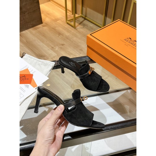 330 [top version of the counter]… Hermes - kelly slim heel sandals… Hermes brain-dead fans must buy top quality…--Classic undefeated hardware original mold replica upper: imported top layer cowhide foot pad: 3D printed lining: imported lambskin outsole: I