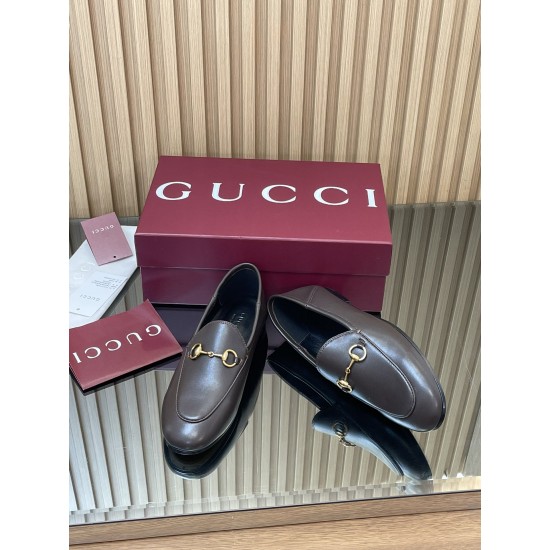 ✌️Gucci✌️Hot-up version is available for 2025 Early Autumn Series 3.25...Mount-year classic loafers⚡️⚡️New upgrade and production⚡️Purchase level!All spot Gucci loafers single shoes/back styles!Very delicate!The original lasting method is the same as that ✌️Gucci✌️Hot-up version is available for 2025 Early Autumn Series 3.25...Mount-year classic loafers⚡️⚡️New upgrade and production⚡️Purchase level!All spot Gucci loafers single shoes/back styles!Very delicate!The original lasting method is the same as that