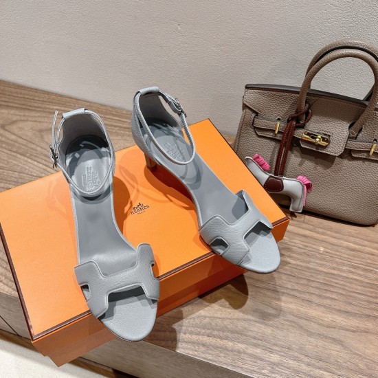 Palmprint. Heel height 7cm Hermes top version. High-heeled sandals 350Herme* Early Spring Counter New High-heeled Sandal Series ✔️Upper: Epson leather suede palm print ✔️Inner: Imported mixed-bred sheepskin ✔️Heel height: 7cm 9cm 10.5cm ✔️Outs: Original I Palmprint. Heel height 7cm Hermes top version. High-heeled sandals 350Herme* Early Spring Counter New High-heeled Sandal Series ✔️Upper: Epson leather suede palm print ✔️Inner: Imported mixed-bred sheepskin ✔️Heel height: 7cm 9cm 10.5cm ✔️Outs: Original I