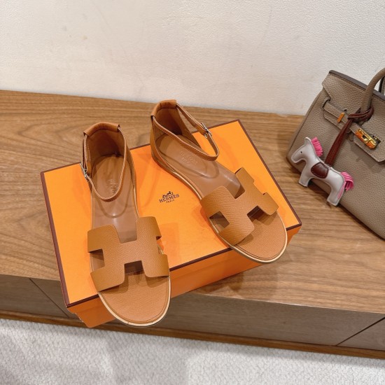 Hermes' classic hot products are launched in Dongguan... a Eclair 2025 new color + hot series style is super positive, with a certain thickness that increases the height and makes your legs look longer!A single item that is breathable and comfortable in t Hermes' classic hot products are launched in Dongguan... a Eclair 2025 new color + hot series style is super positive, with a certain thickness that increases the height and makes your legs look longer!A single item that is breathable and comfortable in t