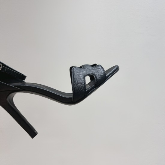 Palmprint. Heel height 10.5cm Hermes top version. High-heeled sandals P350Herme* Early Spring Counter New High-heeled Sandal Series ✔️Upper: Epson leather suede palm print ✔️Inner: Imported mixed-bred sheepskin ✔️Heel height: 10.5cm ✔️Outs: Original Itali Palmprint. Heel height 10.5cm Hermes top version. High-heeled sandals P350Herme* Early Spring Counter New High-heeled Sandal Series ✔️Upper: Epson leather suede palm print ✔️Inner: Imported mixed-bred sheepskin ✔️Heel height: 10.5cm ✔️Outs: Original Itali