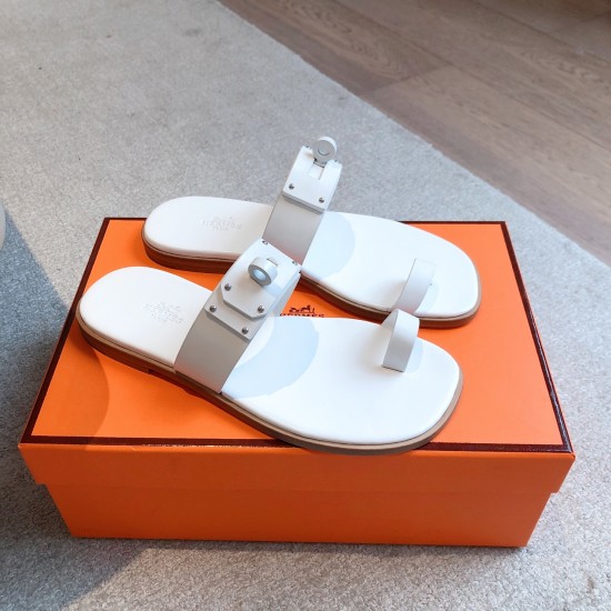 Hermes ❤️Top version. Clip-toe flat bottom drag Hermes... a Eclair 2025 new Kelly+ hit series style is super positive, body-transparent and breathable and comfortable imported cowhide spring and summer color combination and appearance and comfort!Channel Hermes ❤️Top version. Clip-toe flat bottom drag Hermes... a Eclair 2025 new Kelly+ hit series style is super positive, body-transparent and breathable and comfortable imported cowhide spring and summer color combination and appearance and comfort!Channel
