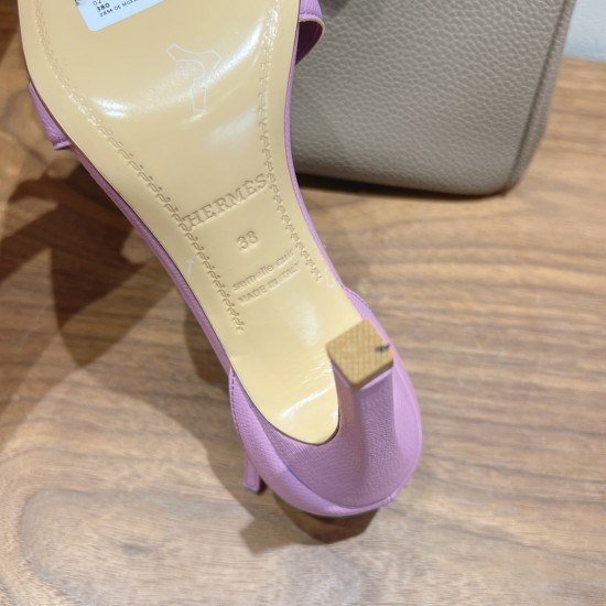 Palmprint. Heel height 10.5cm Hermes top version. High-heeled sandals P350Herme* Early Spring Counter New High-heeled Sandal Series ✔️Upper: Epson leather suede palm print ✔️Inner: Imported mixed-bred sheepskin ✔️Heel height: 10.5cm ✔️Outs: Original Itali Palmprint. Heel height 10.5cm Hermes top version. High-heeled sandals P350Herme* Early Spring Counter New High-heeled Sandal Series ✔️Upper: Epson leather suede palm print ✔️Inner: Imported mixed-bred sheepskin ✔️Heel height: 10.5cm ✔️Outs: Original Itali