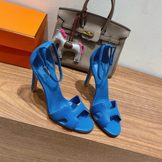 Palmprint. Heel height 10.5cm Hermes top version. High-heeled sandals P350Herme* Early Spring Counter New High-heeled Sandal Series ✔️Upper: Epson leather suede palm print ✔️Inner: Imported mixed-bred sheepskin ✔️Heel height: 10.5cm ✔️Outs: Original Itali Palmprint. Heel height 10.5cm Hermes top version. High-heeled sandals P350Herme* Early Spring Counter New High-heeled Sandal Series ✔️Upper: Epson leather suede palm print ✔️Inner: Imported mixed-bred sheepskin ✔️Heel height: 10.5cm ✔️Outs: Original Itali