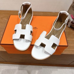 Hermes' classic hot products are launched in Dongguan... a Eclair 2025 new color + hot series style is super positive, with a certain thickness that increases the height and makes your legs look longer!A single item that is breathable and comfortable in t