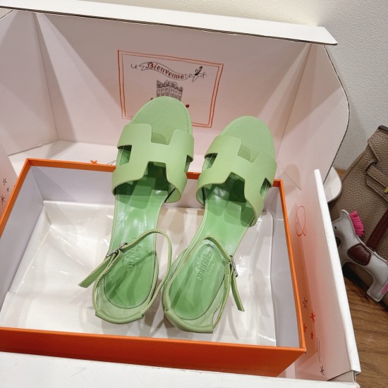 Hermes' classic hot products are launched in Dongguan... a Eclair 2025 new color + hot series style is super positive, with a certain thickness that increases the height and makes your legs look longer!A single item that is breathable and comfortable in t Hermes' classic hot products are launched in Dongguan... a Eclair 2025 new color + hot series style is super positive, with a certain thickness that increases the height and makes your legs look longer!A single item that is breathable and comfortable in t