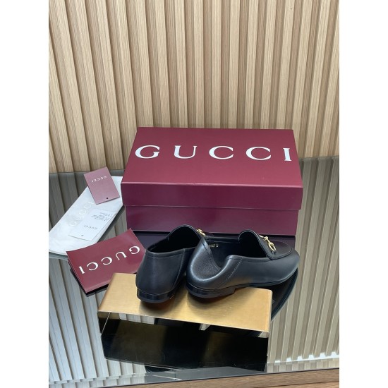 ✌️Gucci✌️Hot-up version is available for 2025 Early Autumn Series 3.25...Mount-year classic loafers⚡️⚡️New upgrade and production⚡️Purchase level!All spot Gucci loafers single shoes/back styles!Very delicate!The original lasting method is the same as that ✌️Gucci✌️Hot-up version is available for 2025 Early Autumn Series 3.25...Mount-year classic loafers⚡️⚡️New upgrade and production⚡️Purchase level!All spot Gucci loafers single shoes/back styles!Very delicate!The original lasting method is the same as that