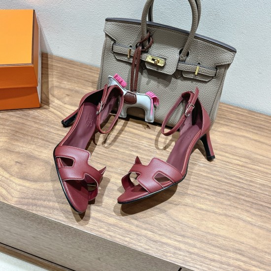 Palmprint. Heel height 7cm Hermes top version. High-heeled sandals 350Herme* Early Spring Counter New High-heeled Sandal Series ✔️Upper: Epson leather suede palm print ✔️Inner: Imported mixed-bred sheepskin ✔️Heel height: 7cm 9cm 10.5cm ✔️Outs: Original I Palmprint. Heel height 7cm Hermes top version. High-heeled sandals 350Herme* Early Spring Counter New High-heeled Sandal Series ✔️Upper: Epson leather suede palm print ✔️Inner: Imported mixed-bred sheepskin ✔️Heel height: 7cm 9cm 10.5cm ✔️Outs: Original I